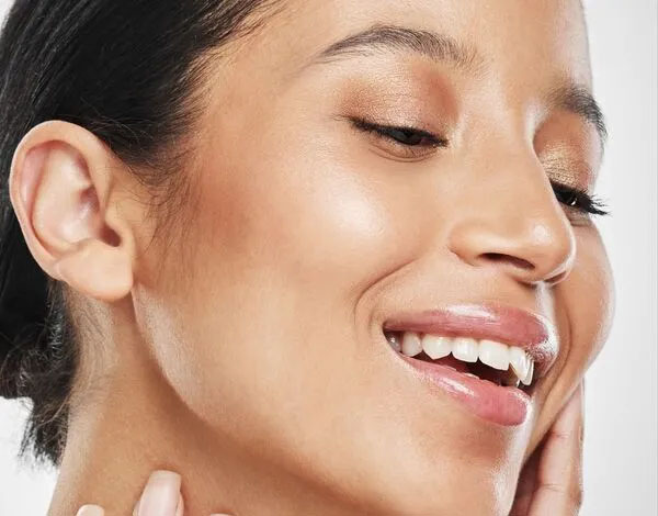 19 Ways to Moisturize Your Skin